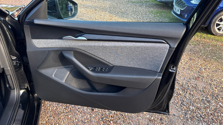 Skoda Superb 2.0 TDI SE Technology 5dr DSG Diesel Estate